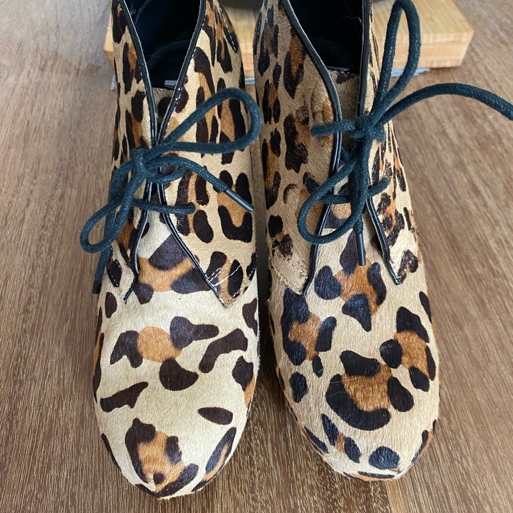 STEVE MADDEN | Leopard Annnie-L bootie - Picture 3 of 7